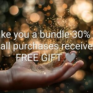 Sparkling Gold Glitter in Hand